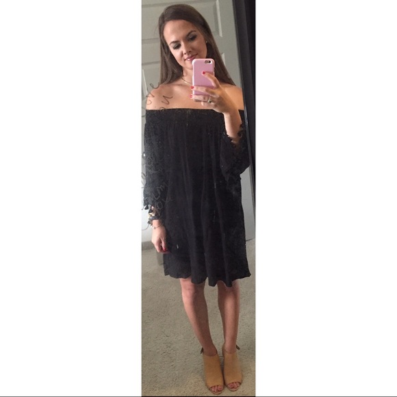 Nordstrom’s - Love Fire - Off the Shoulder Dress M - Picture 1 of 3